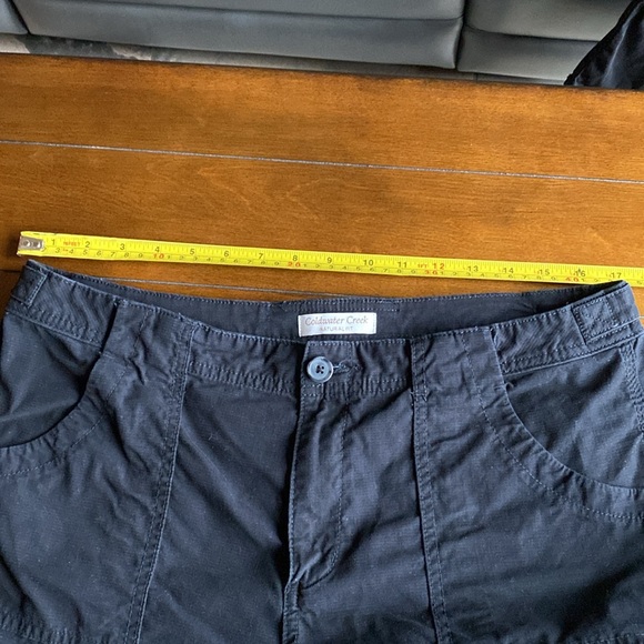 COLDWATER CREEK Black Capris Size 12 - Picture 8 of 11